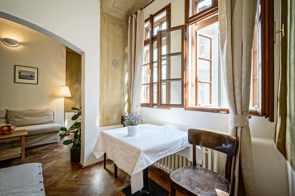 Apartmány Nerudova 36 Praga Esterno foto