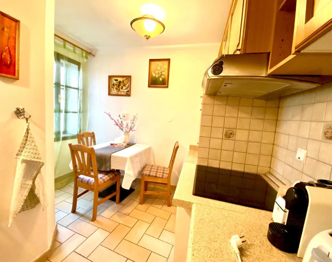 Apartmány Nerudova 36 Praga Esterno foto